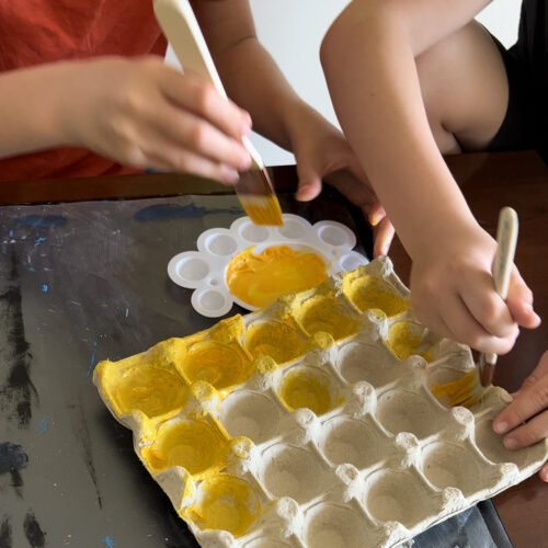 Planșă cu părțile corpului unei albine